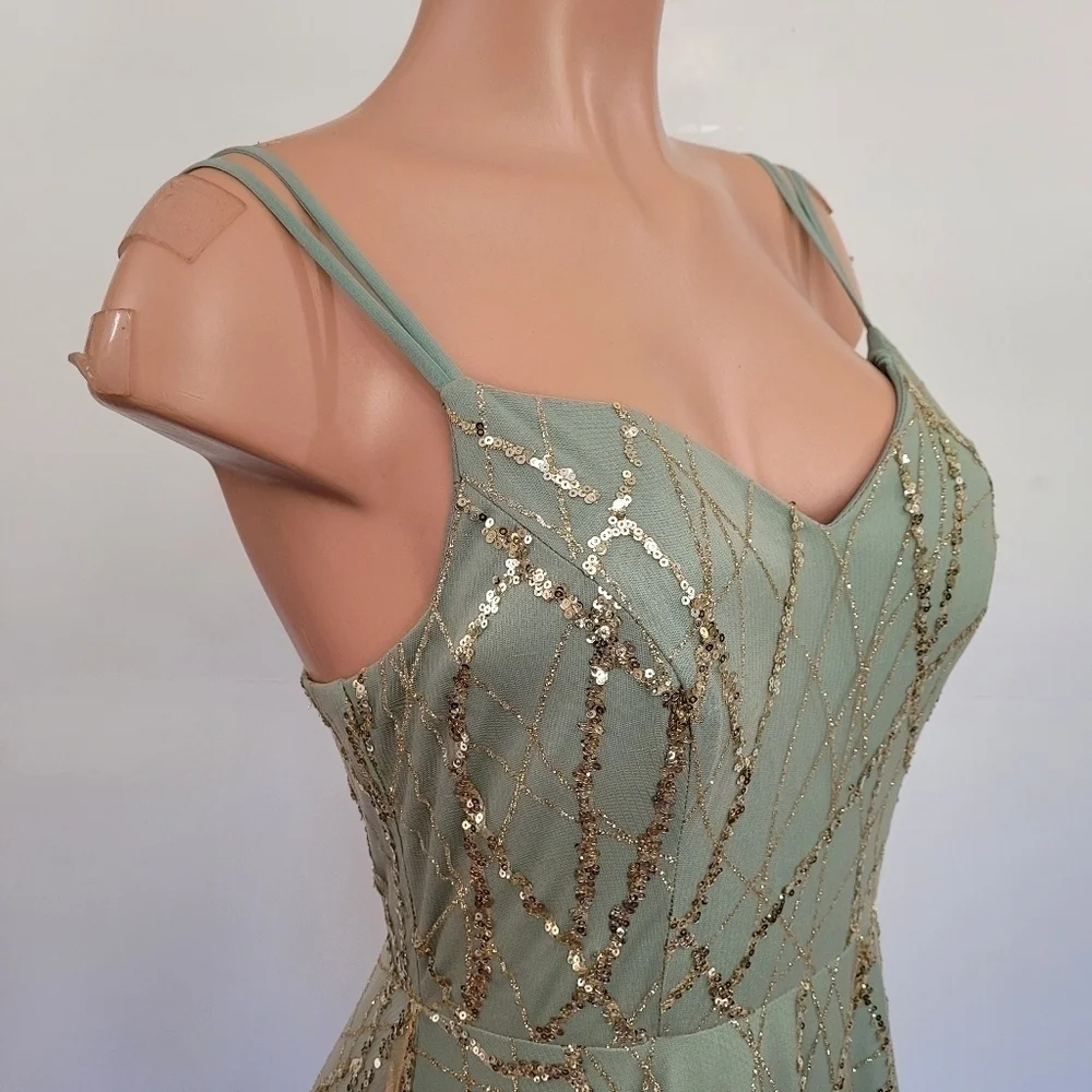 Say Yes Sequin Ball Gown Size 9 Juniors - Picture 15 of 17